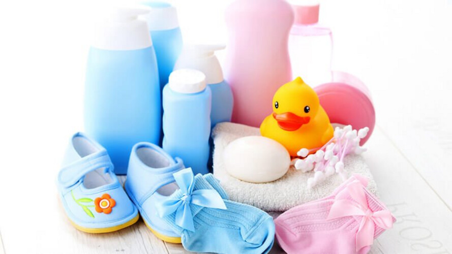 العناية بالطفل