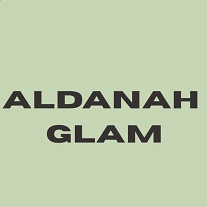 عبايات سوداء