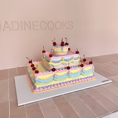 Large Cakes