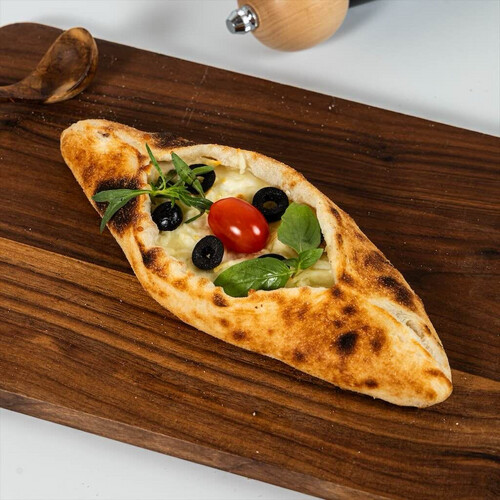 فطائر تركية بعجينة الساوردو