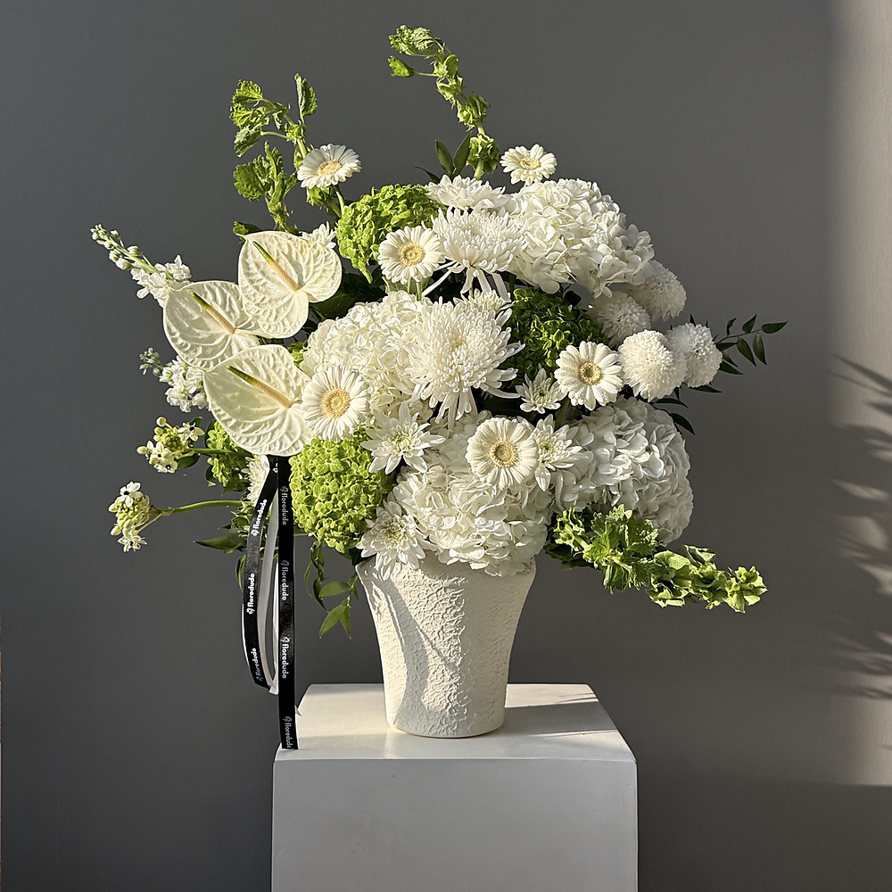 Grand Floral Vases