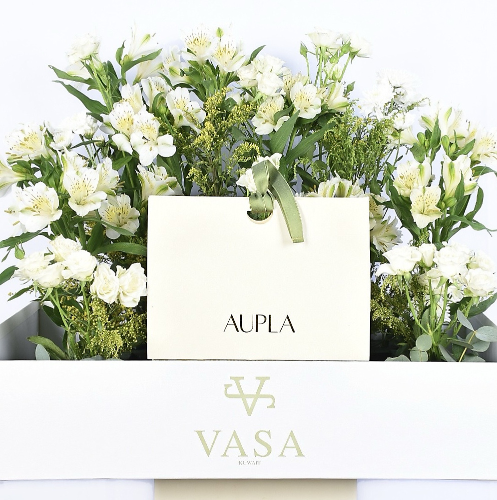AUPLA x VASA Flower arrangement