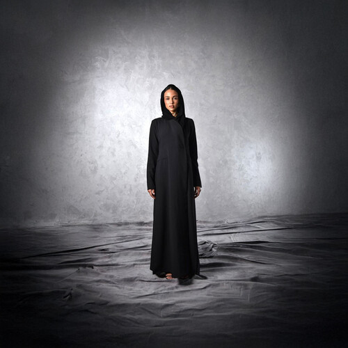 عبايات سادة