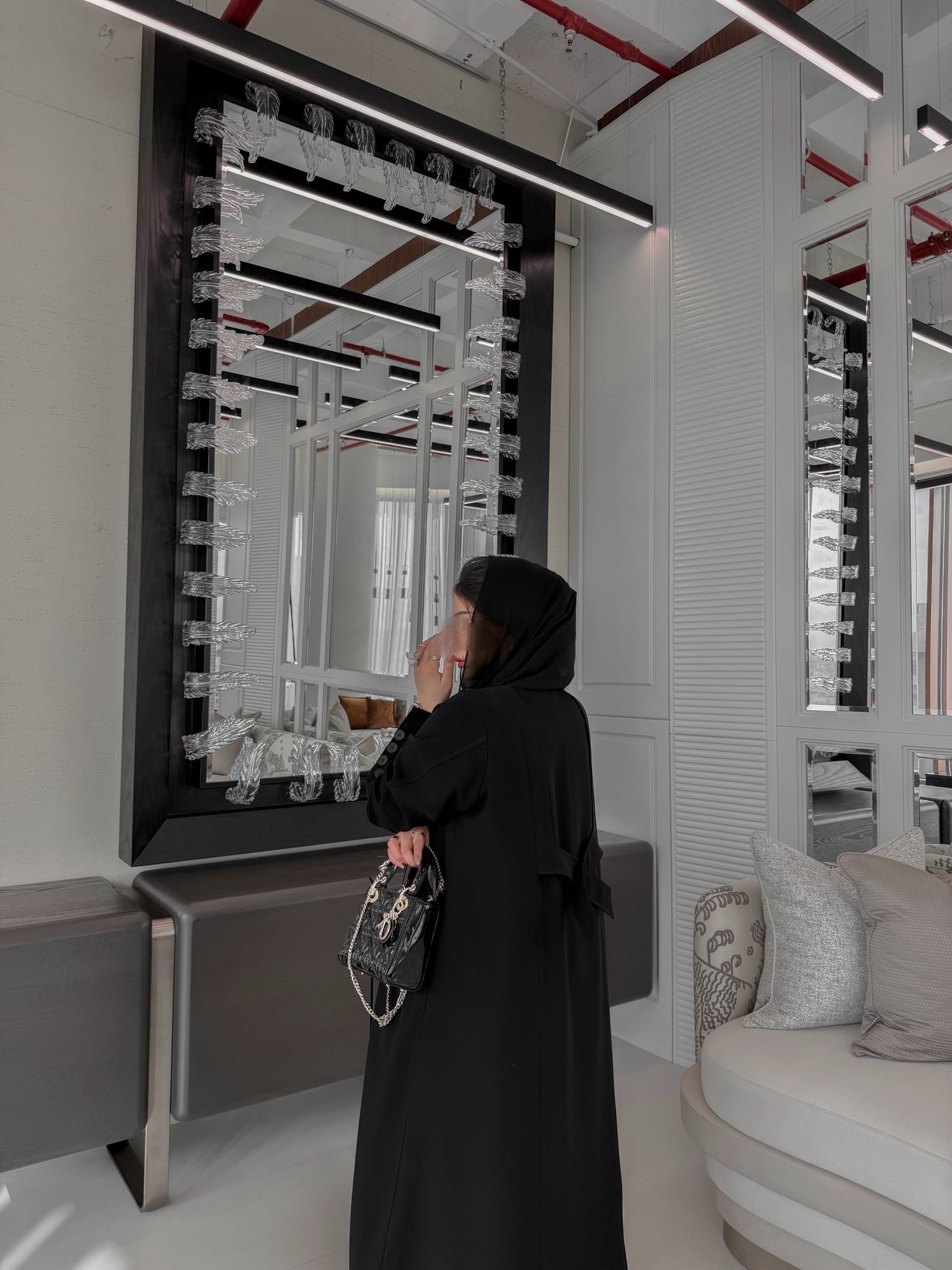 الخلوج .. الخيار الأول للعباية المميزة