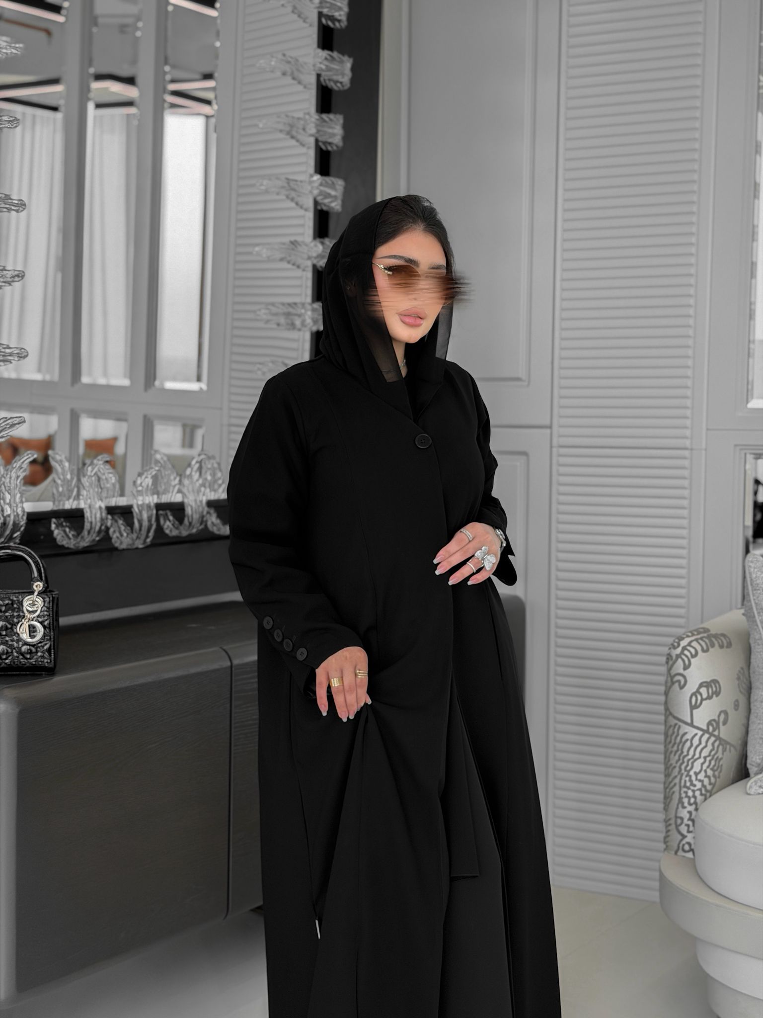 الخلوج .. الخيار الأول للعباية المميزة