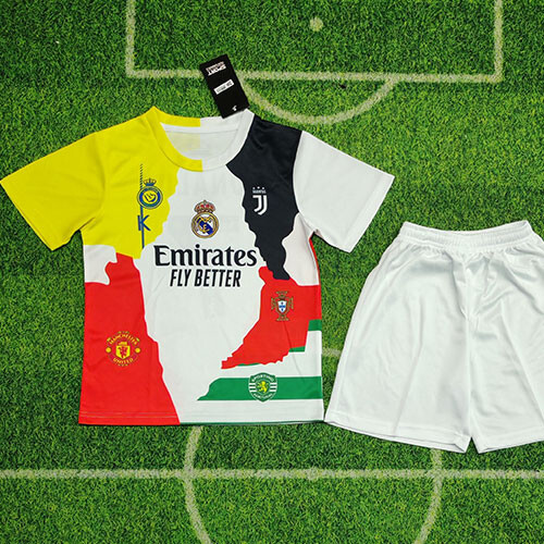 SPECIAL RONALDO KIDS KIT