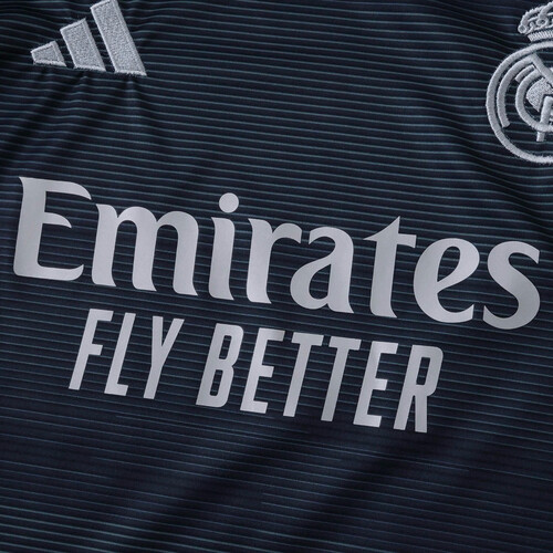 التيشيرت الاحتياطي- ريال مدريد 25/26