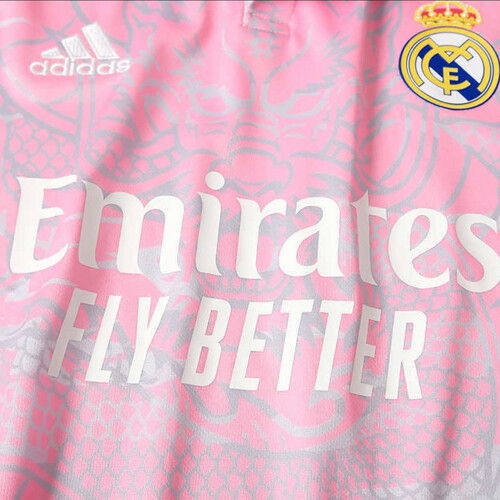 ريال مدريد - اللون الوردي تصميم خاص
