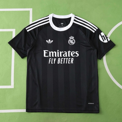 كورتوا - حارس ريال مدريد 2025
