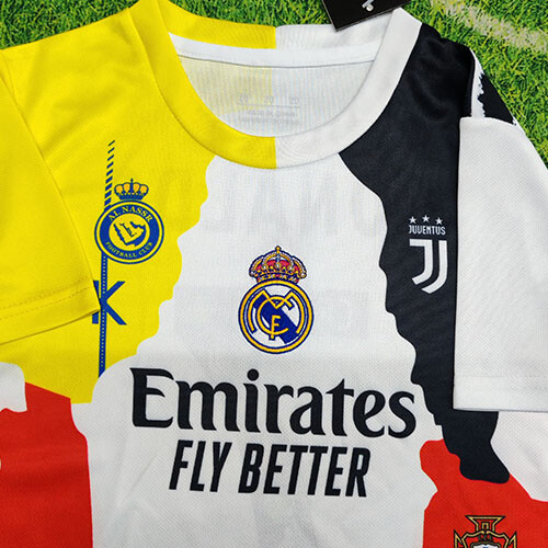 SPECIAL RONALDO KIDS KIT