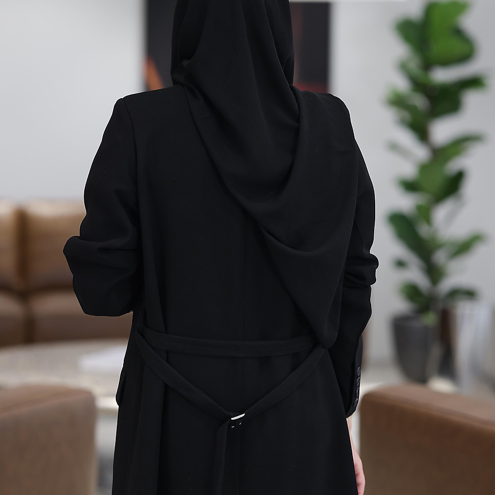 دولجي عباية بليزر