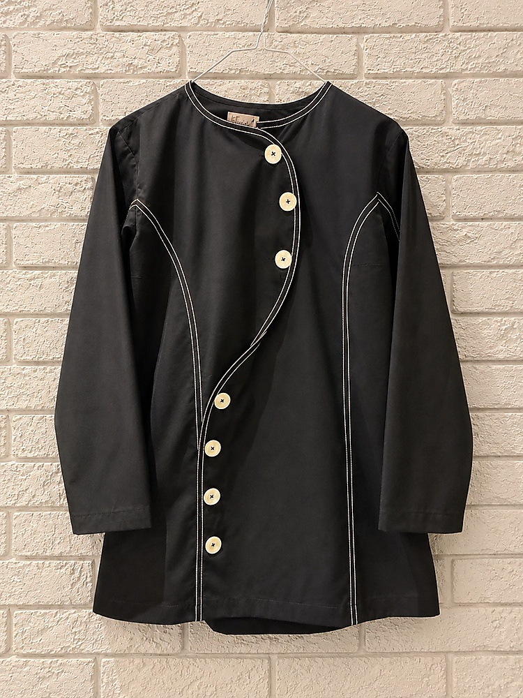 black shirt