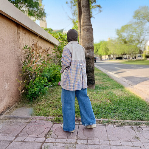 قميص كاروهات مع خام ترنش كوت خفيف