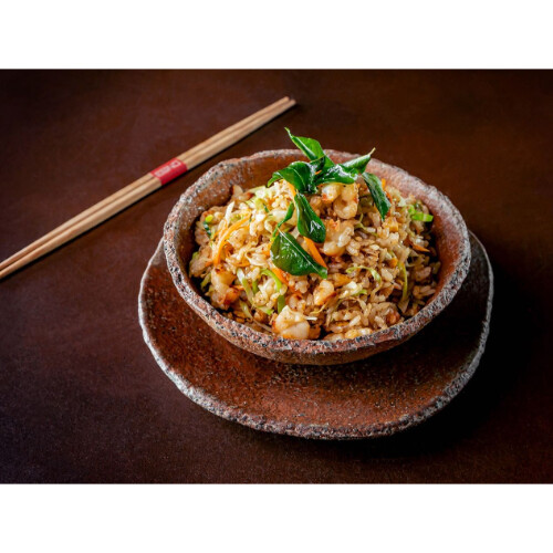 أرز مقلي مشكل بالروبيان