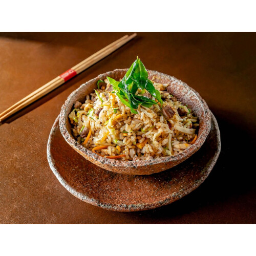 أرز مقلي مشكل باللحم