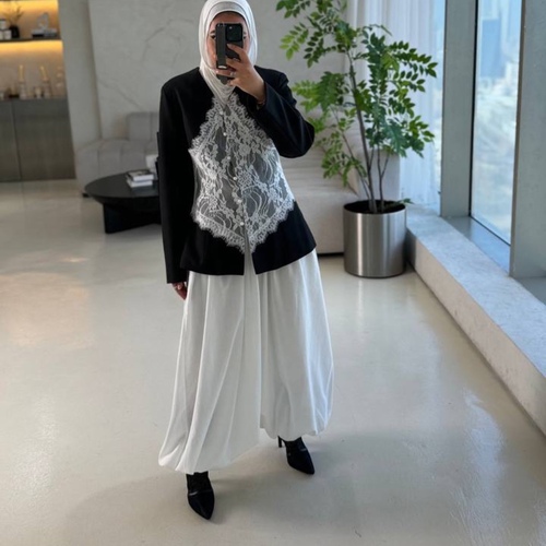 white balloon sharawal