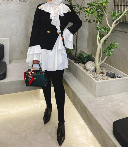 Black and white ruffle blazer