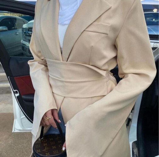 Bije blazer with belt