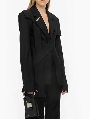 Slimming blazer