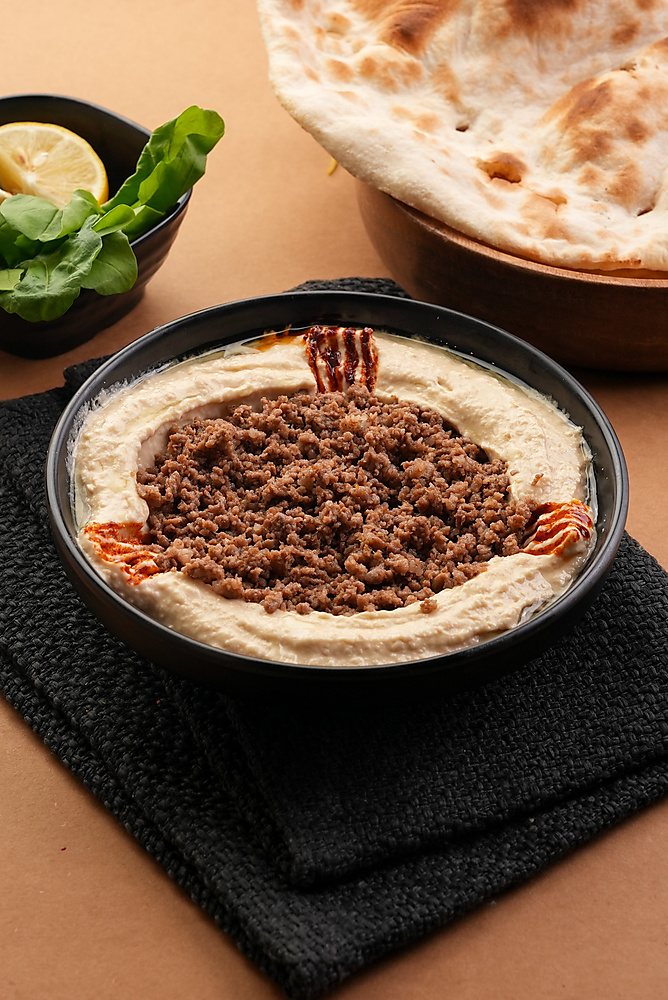 Hummus With Meat