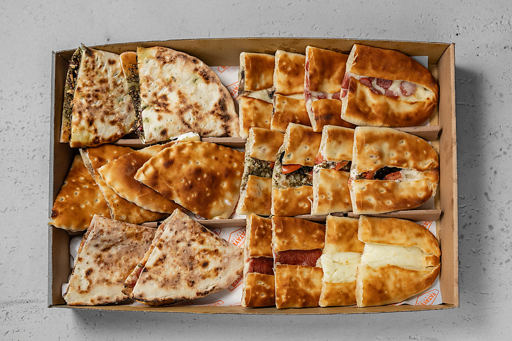 Fatayer station platter10 pieces