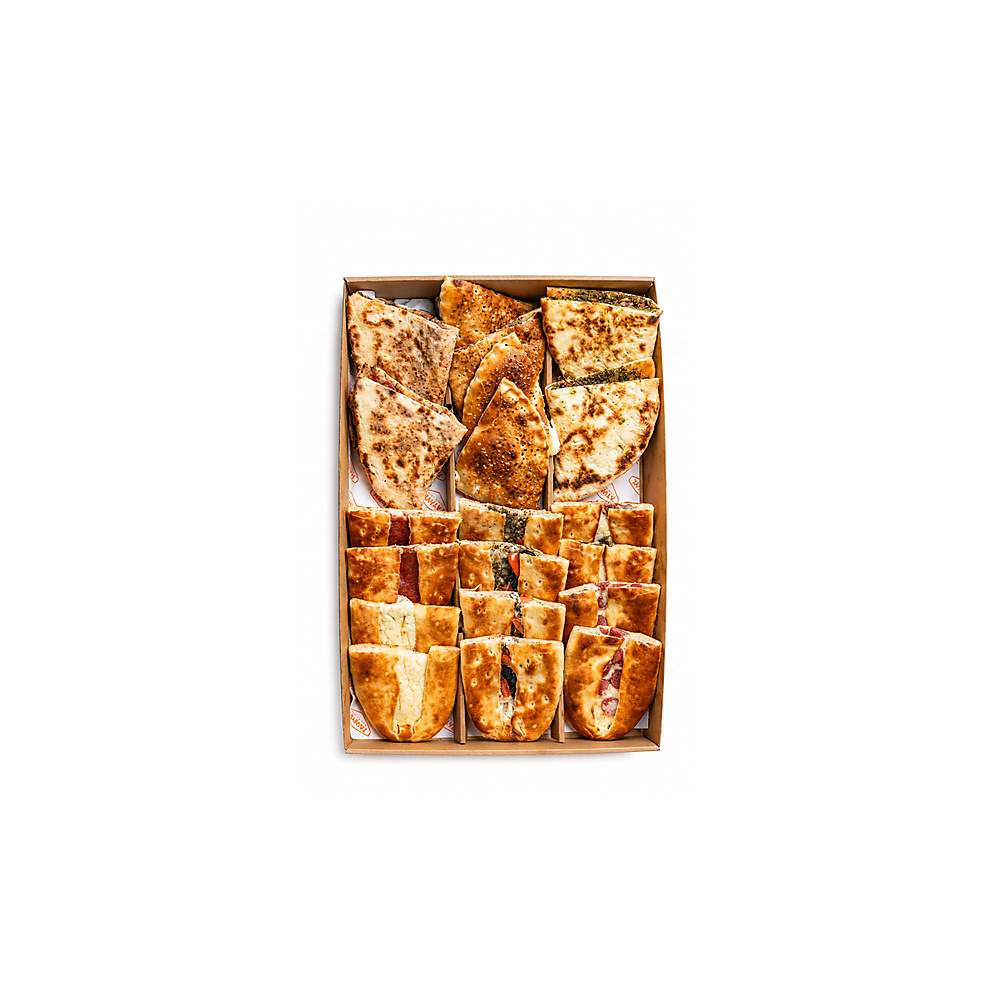 Fatayer station platter15 pieces mix