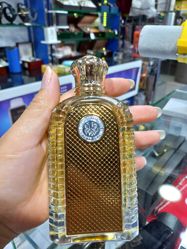 عطر شحلة عود SKU-6023