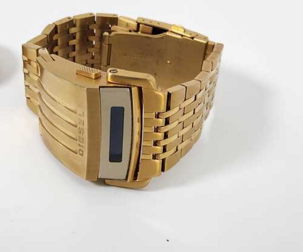 Used Men Watch Brands Diesel Digital Gold     SKU-2130
