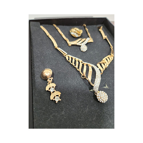Necklace Set Gold With Diamonds leave Set             SKU-2025