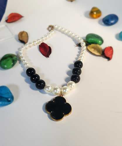 Necklace White Pearl with Black Girls             SKU-1520