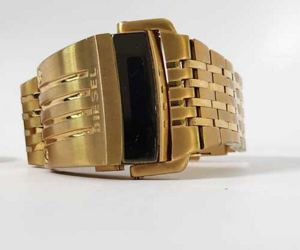Used Men Watch Brands Diesel Digital Gold     SKU-2130
