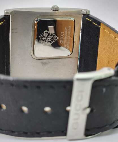 Used Women Watch Brands Gucci    SKU-2118