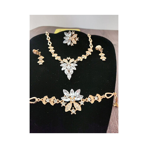 Necklace Set Gold with Dimainds              SKU-2020