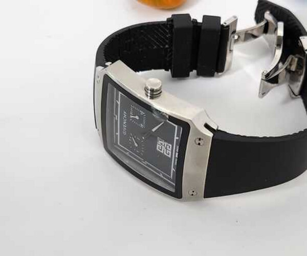 Used Women Watch Brands Givenchy    SKU-2114