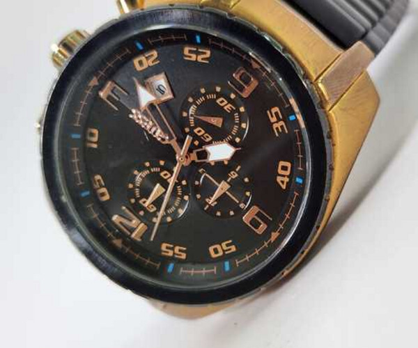 Used Men Watch Brands Guess     SKU-2125