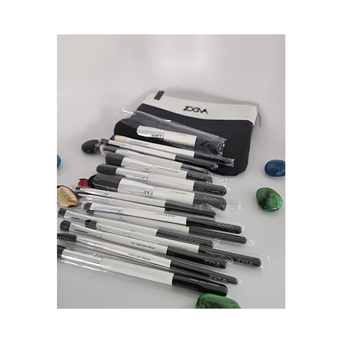 Makeup Brushes - With Pouch           SKU-60