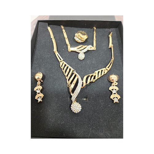 Necklace Set Gold With Diamonds leave Set             SKU-2025