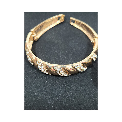 Necklace Set Gold With Small picess of Diamonds Set             SKU-2026