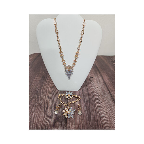 Necklace Set Gold with Dimainds              SKU-2020