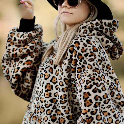 GR417 رداء من الفرو الناعم قابل للارتداء مع قبعة للسيدات -  شكل A