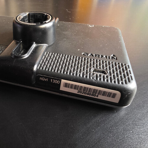 ATM1163 جهاز جارمن نوفي 1300 المحمول للملاحة عبر نظام تحديد المواقع العالمي (GPS) بشاشة عريضة