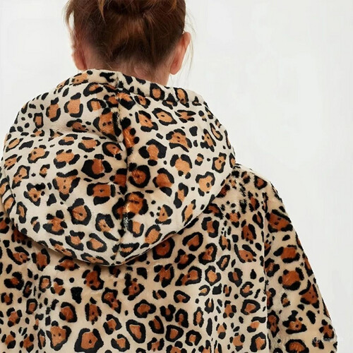 GR417 رداء من الفرو الناعم قابل للارتداء مع قبعة للسيدات -  شكل A