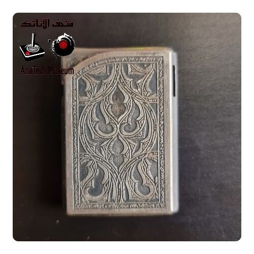 GR1108 ولاعة بيوتان (غاز) محفورة فضية