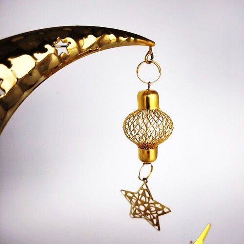 PT305  فانوس معدن على شكل هلال مع إضاءة