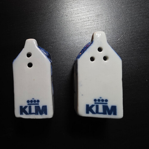 ATM1166 مملحه ٢ قطعة طيران KLM الحجم 5.5x2.5cm