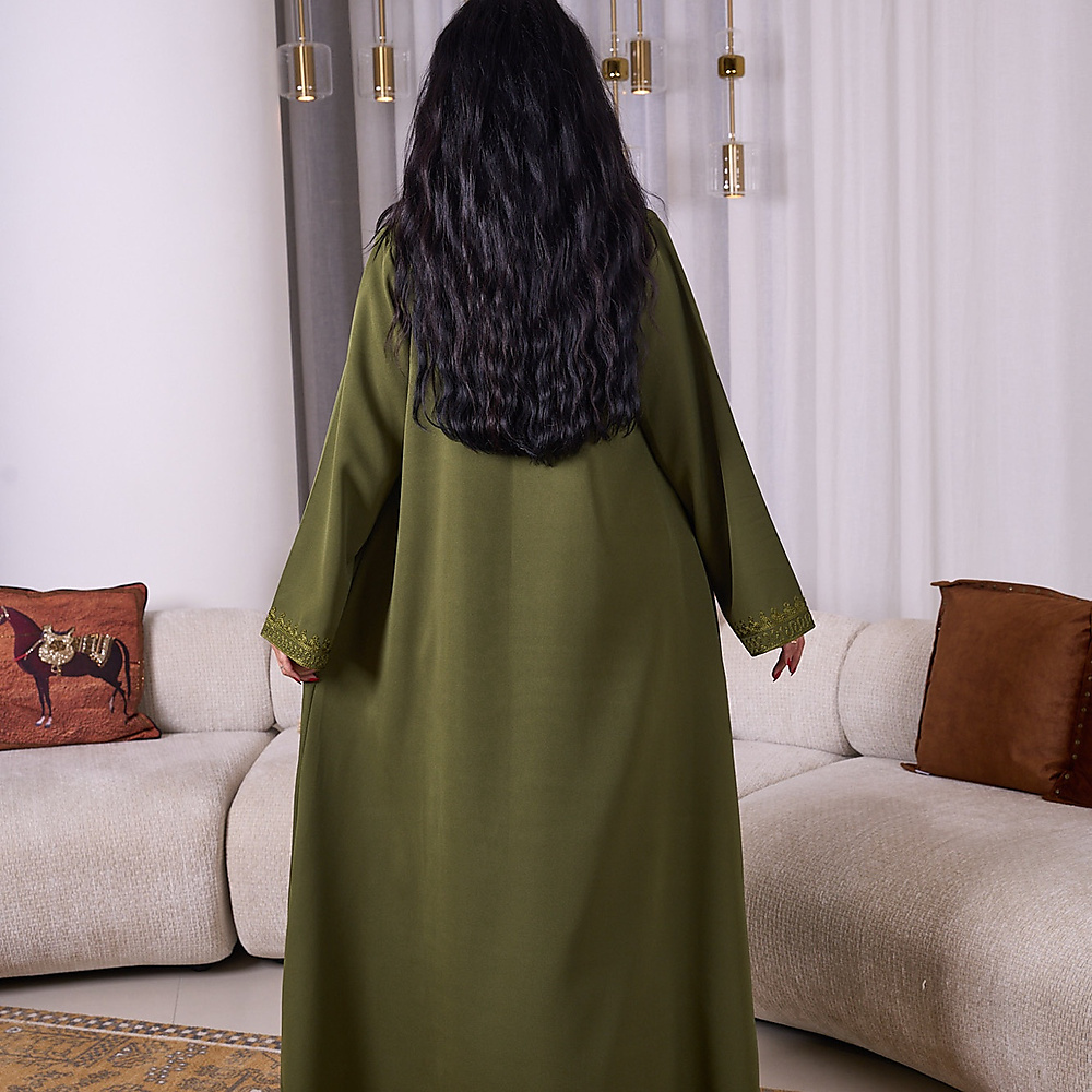مغربي ثلاث قطع