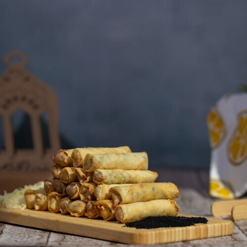 Kraft samosas with green thyme
