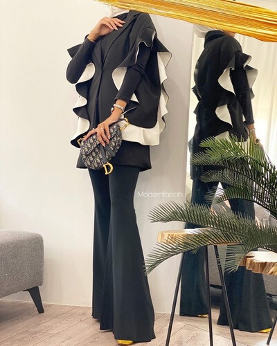 Ruffles blazer