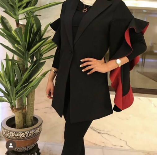 Ruffles blazer