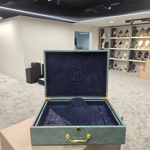 Diamond Set Bag